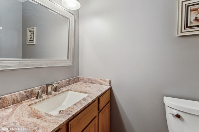 1021 Oxford St, Downers Grove, IL 60516 - half bath with toilet and vanity