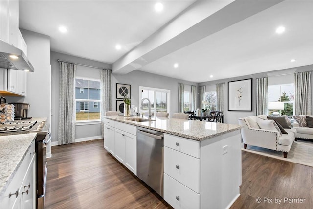 2093 Squire Cir, Yorkville, IL 60560 - kitchen with stainless steel appliances, a sink, plenty of natural light, a center island with sink, and recessed lighting