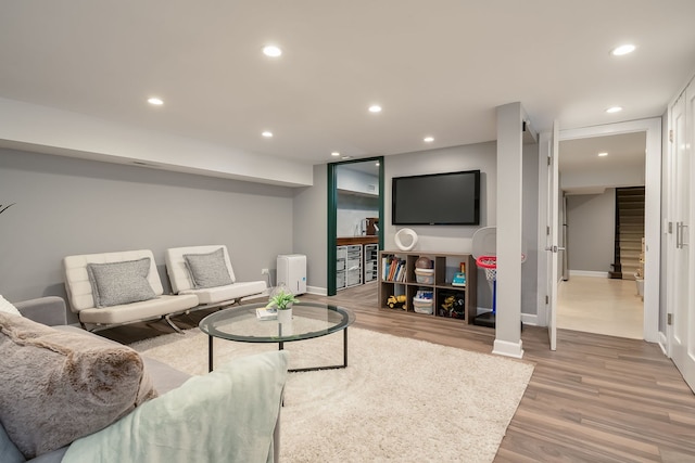 2117 W Dickens Ave, Chicago, IL 60647 - living room featuring wood finished floors, baseboards, and recessed lighting
