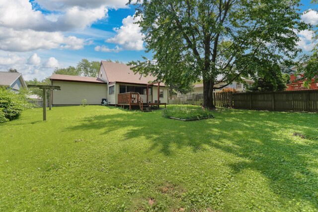 301 Columbia Dr, Normal, IL 61761 - view of yard featuring a sunroom
