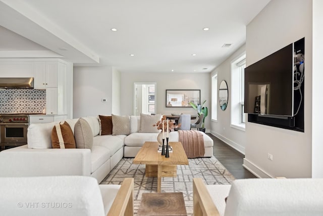 1307 W Wrightwood Ave Unit 201, Chicago, IL 60614 - living room featuring wood finished floors and recessed lighting
