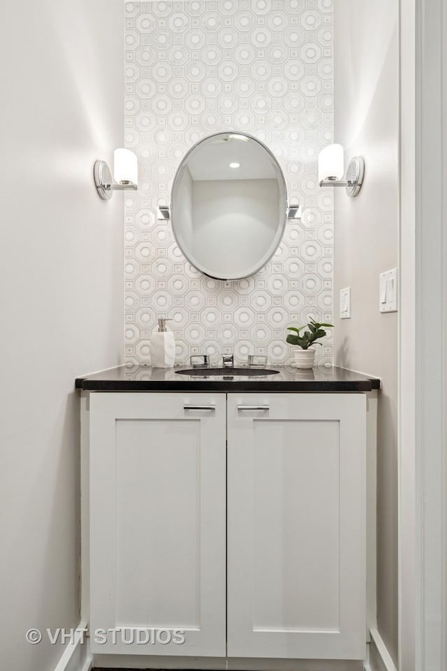 1307 W Wrightwood Ave Unit 201, Chicago, IL 60614 - bathroom featuring vanity