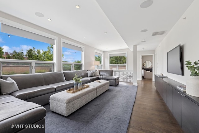 1307 W Wrightwood Ave Unit 201, Chicago, IL 60614 - living area featuring wood finished floors and recessed lighting