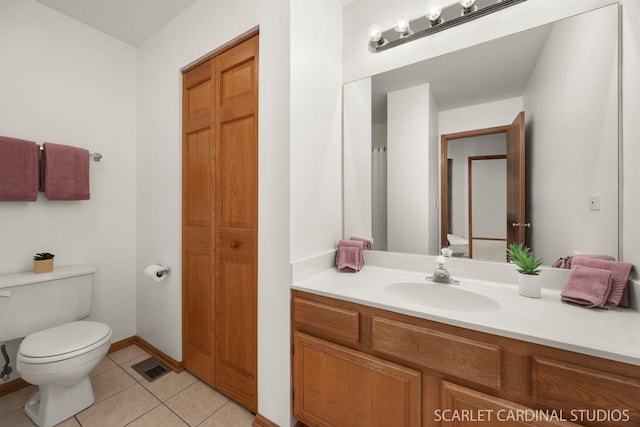664 Birchwood Dr, Bolingbrook, IL 60490 - bathroom with vanity and tile patterned floors