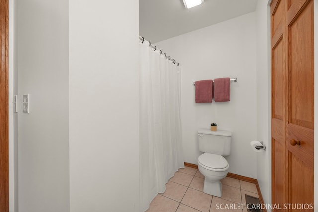 664 Birchwood Dr, Bolingbrook, IL 60490 - full bath featuring tile patterned flooring and curtained shower
