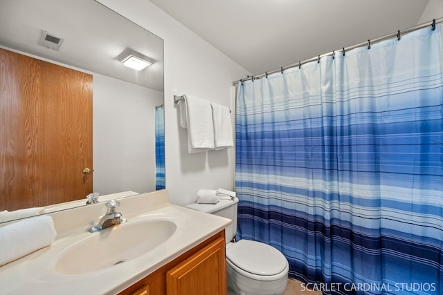 664 Birchwood Dr, Bolingbrook, IL 60490 - full bathroom featuring vanity and a shower with curtain