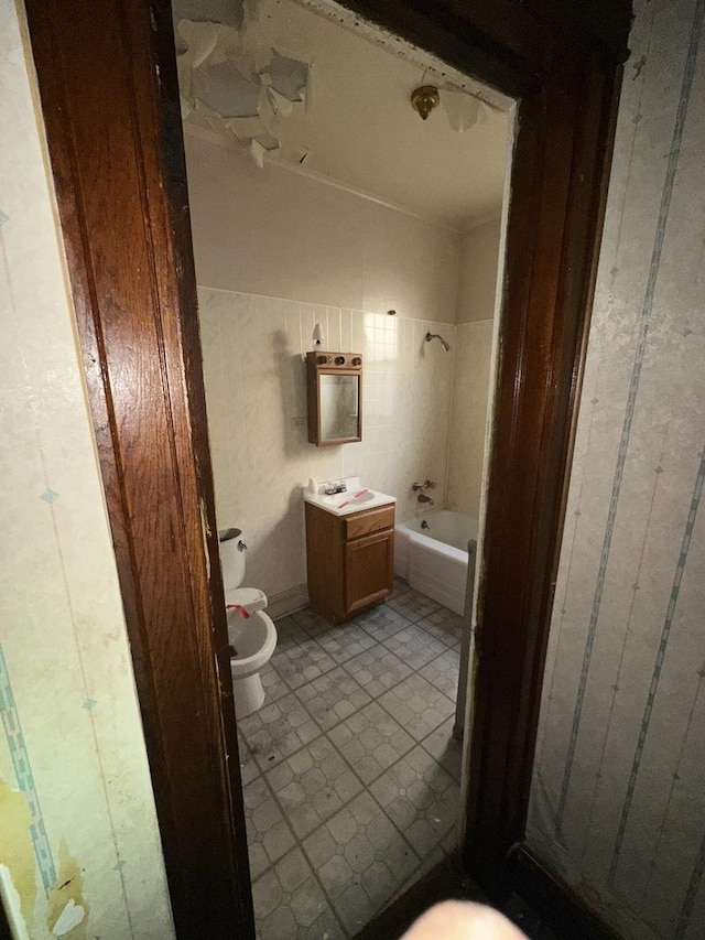 7425 S Harvard Ave, Chicago, IL 60621 - bathroom with toilet