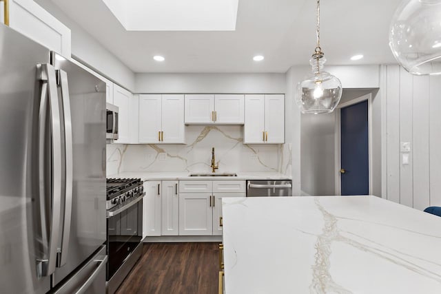 7729 W 157th Pl, Orland Park, IL 60462 - kitchen featuring stainless steel appliances, a sink, dark wood finished floors, white cabinetry, and recessed lighting