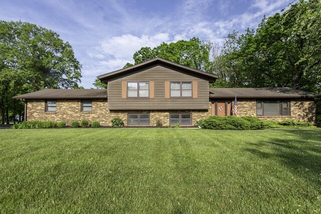 1401 Funderburk Dr, Winthrop Harbor, IL 60096 - photo 3