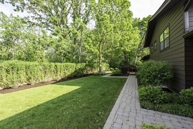1401 Funderburk Dr, Winthrop Harbor, IL 60096 - view of green lawn
