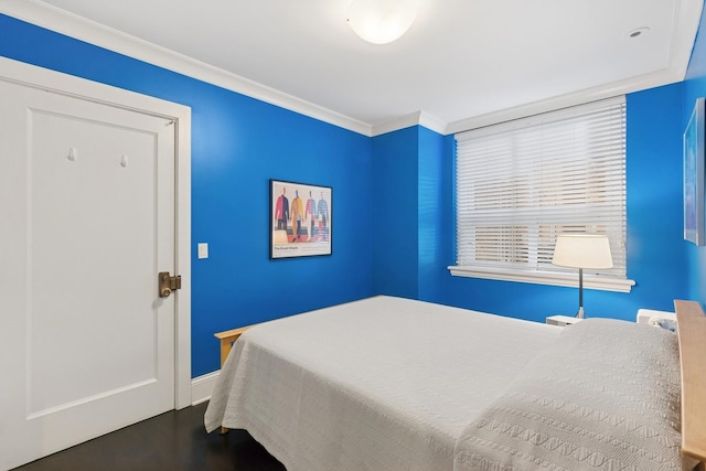 3500 N Lake Shore Dr Unit 5D, Chicago, IL 60657 - bedroom with crown molding and wood finished floors