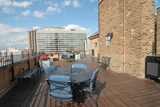 3500 N Lake Shore Dr Unit 5D, Chicago, IL 60657 - deck with outdoor dining area