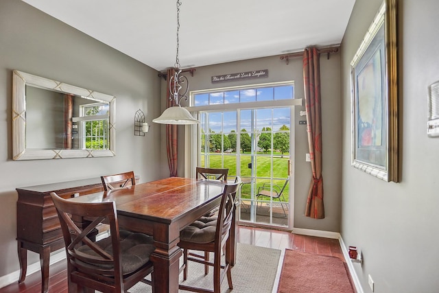 200 St James Pkwy, Sugar Grove, IL 60554 - dining area featuring baseboards