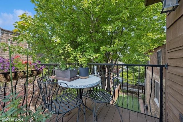 2319 W Shakespeare St, Chicago, IL 60647 - view of wooden deck