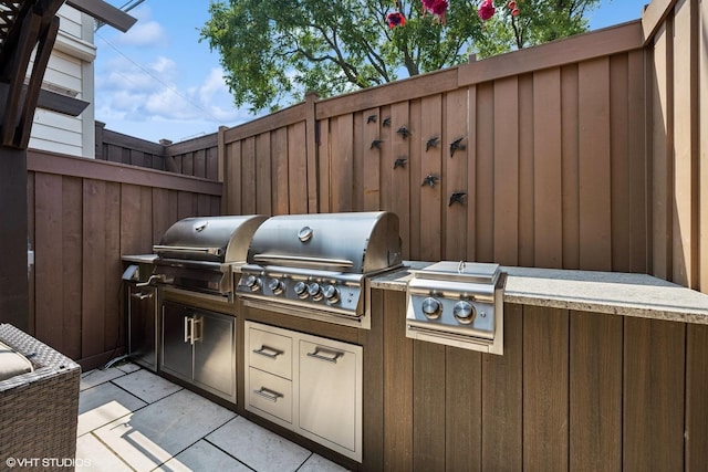 2319 W Shakespeare St, Chicago, IL 60647 - view of patio / terrace