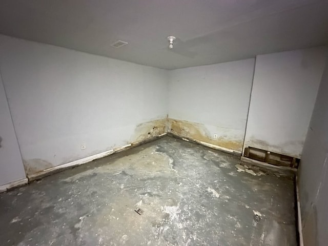 1764 Ross Cres, Sauk Village, IL 60411 - spare room with concrete floors