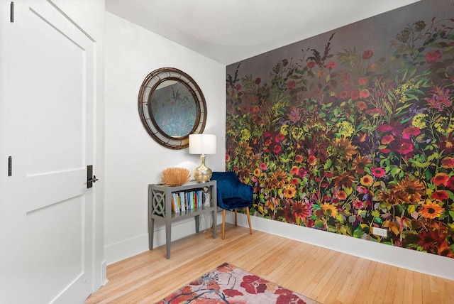 2530 W Morse Ave, Chicago, IL 60645 - sitting room with wood finished floors
