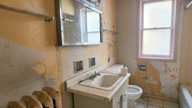 5330 W Foster Ave, Chicago, IL 60630 - bathroom featuring vanity, shower / washtub combination, and tile patterned floors