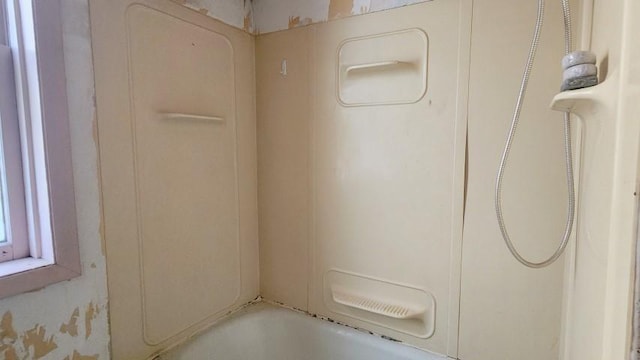 5330 W Foster Ave, Chicago, IL 60630 - bathroom with bathtub / shower combination