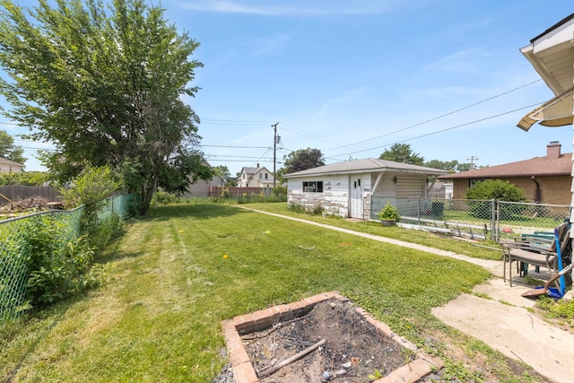 1207 Oakland Ave, Joliet, IL 60435 - fenced backyard with a garden
