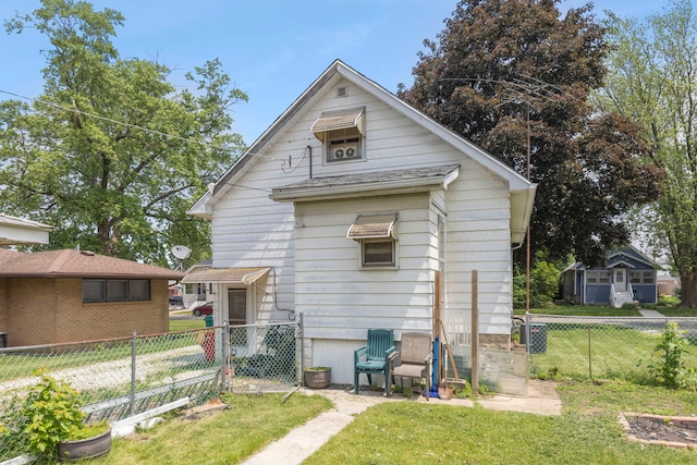 1207 Oakland Ave, Joliet, IL 60435 - rear view of property