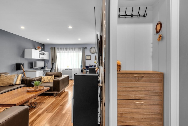 86611/2 W Foster Ave Unit 3A, Chicago, IL 60656 - living area featuring light wood-type flooring and recessed lighting