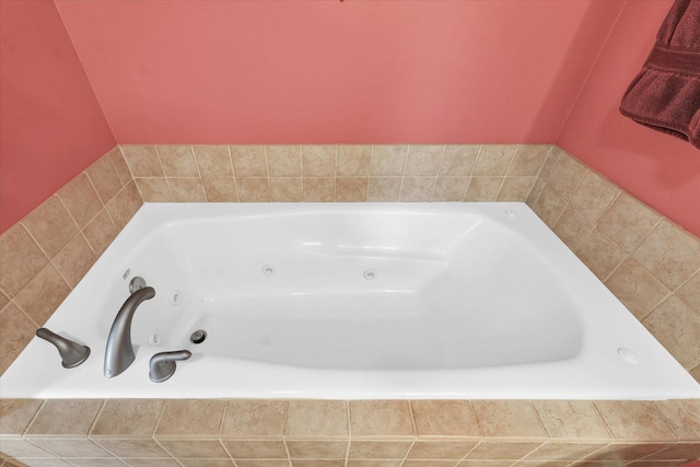 206 Wilsey Ln, Sidney, IL 61877 - full bath with a tub with jets