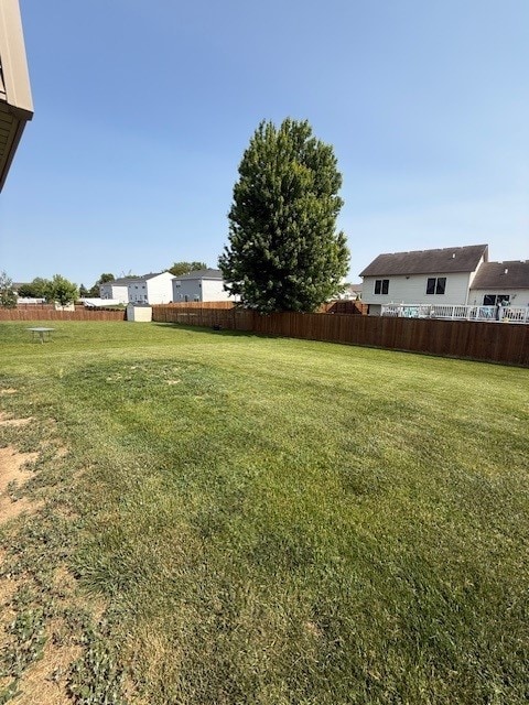 916 Bluegrass Ln, Plano, IL 60545 - view of yard