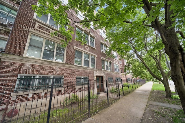 1055 E Hyde Park Blvd Unit 3, Chicago, IL 60615 - view of property