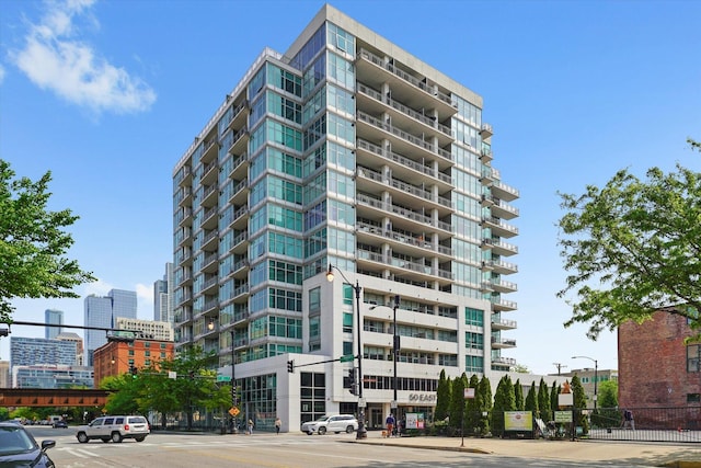 50 E 16th St Unit 1206, Chicago, IL 60616 - view of building exterior featuring a city view