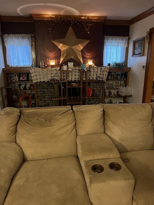 316 E Jefferson St, Freeport, IL 61032 - living room featuring crown molding