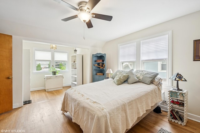 624 N Lombard Ave, Oak Park, IL 60302 - bedroom featuring light wood-style flooring and ceiling fan