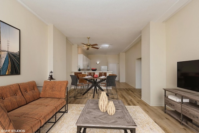 600 S Dearborn St Unit 1708, Chicago, IL 60605 - living area with light wood-style floors and ceiling fan