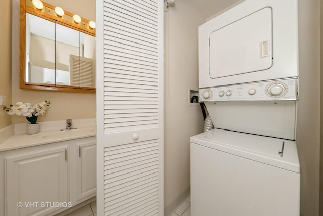 600 S Dearborn St Unit 1708, Chicago, IL 60605 - washroom with stacked washer / dryer