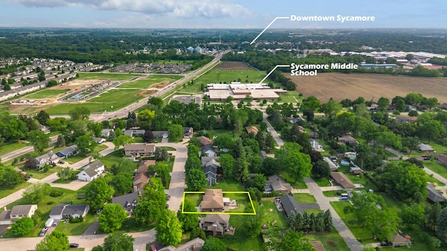 10 Primrose Ln, Sycamore, IL 60178 - aerial perspective of suburban area featuring property boundaries highlighted