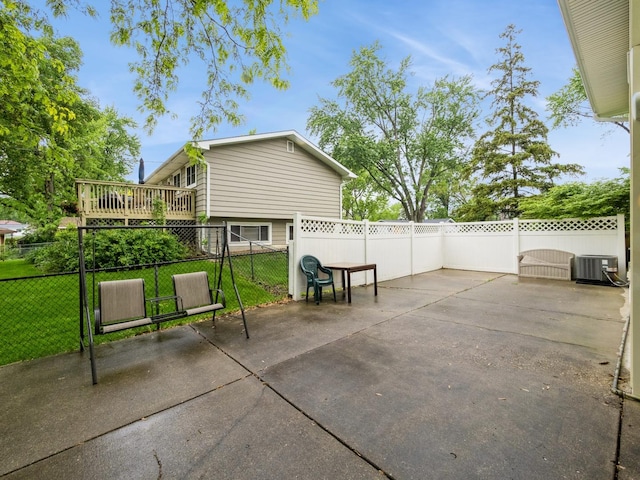 521 Harvard Ln, Hoffman Estates, IL 60169 - view of patio with central AC