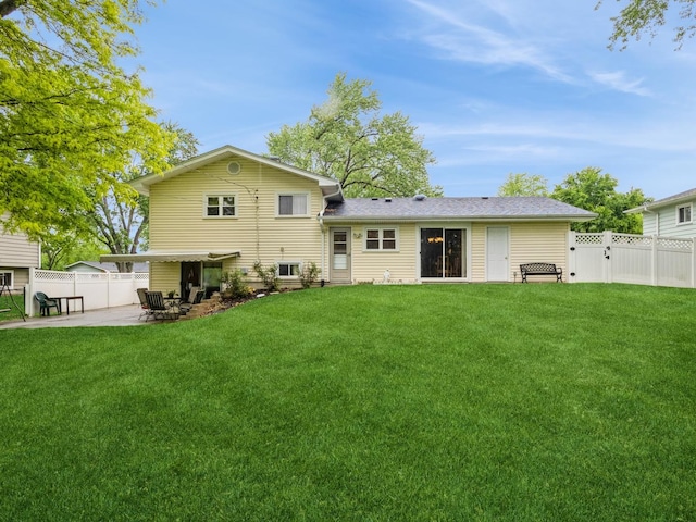 521 Harvard Ln, Hoffman Estates, IL 60169 - back of property featuring a patio area and a gate