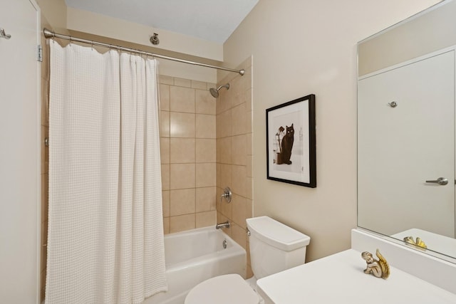 512 N Mcclurg Ct Unit 1009, Chicago, IL 60611 - bathroom featuring shower / tub combo with curtain, toilet, and vanity