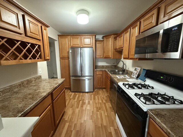 127 Wolcott Ct Unit 2, Schaumburg, IL 60193 - full bath featuring vanity, a tile shower, and tile patterned flooring