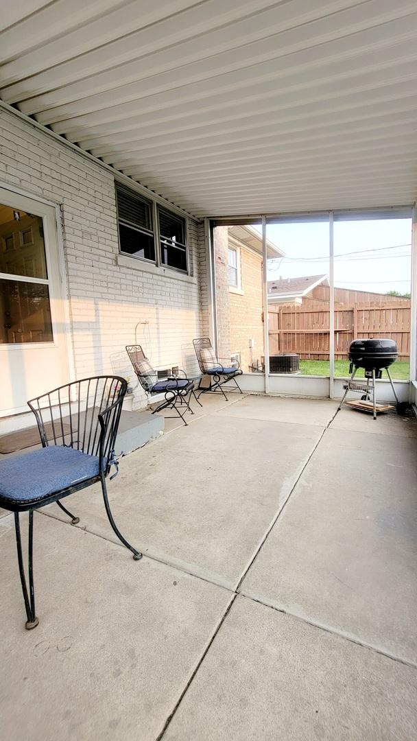 9944 Maple Ave, Oak Lawn, IL 60453 - photo 31