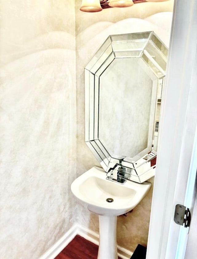 34165 N Goldenrod Rd, Round Lake, IL 60073 - bathroom with baseboards