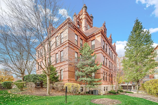 201 Reber St Unit 6, Wheaton, IL 60187 - view of building exterior