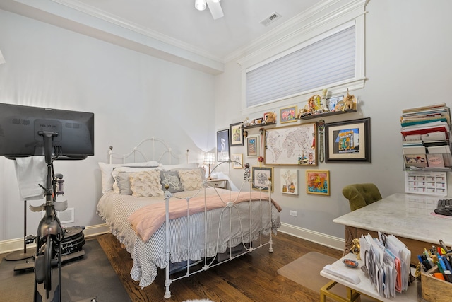 663 W Wellington Ave Unit 1, Chicago, IL 60657 - bedroom with ornamental molding, wood finished floors, baseboards, and ceiling fan