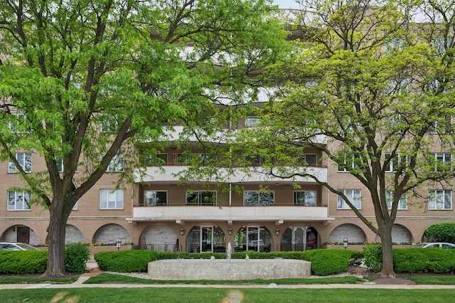 6400 N Cicero Ave Unit 309, Lincolnwood, IL 60712 - photo 1