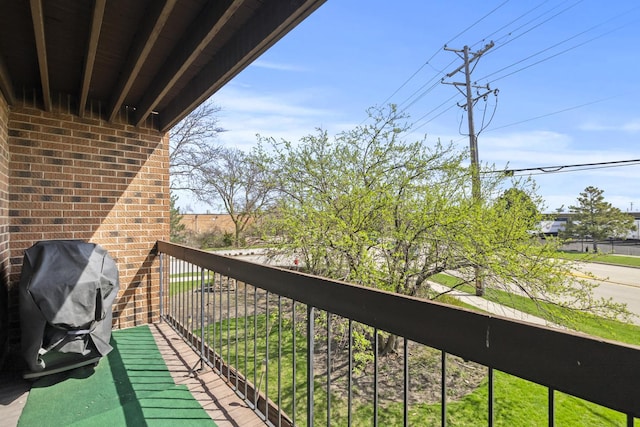 990 Perrie Dr Unit 201, Elk Grove Village, IL 60007 - balcony with grilling area
