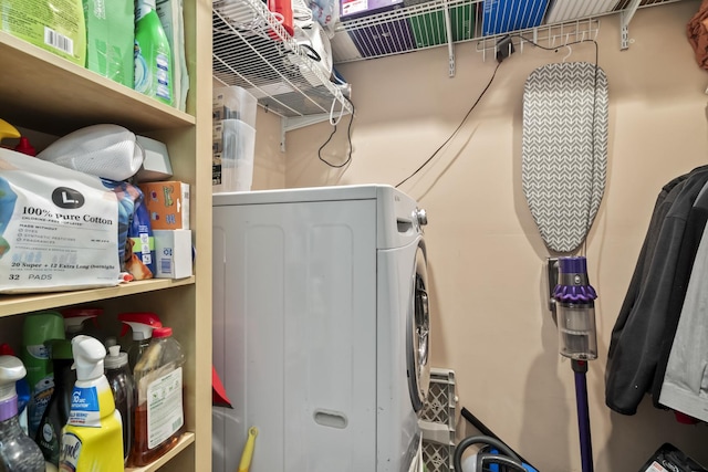 990 Perrie Dr Unit 201, Elk Grove Village, IL 60007 - laundry area featuring washer / dryer