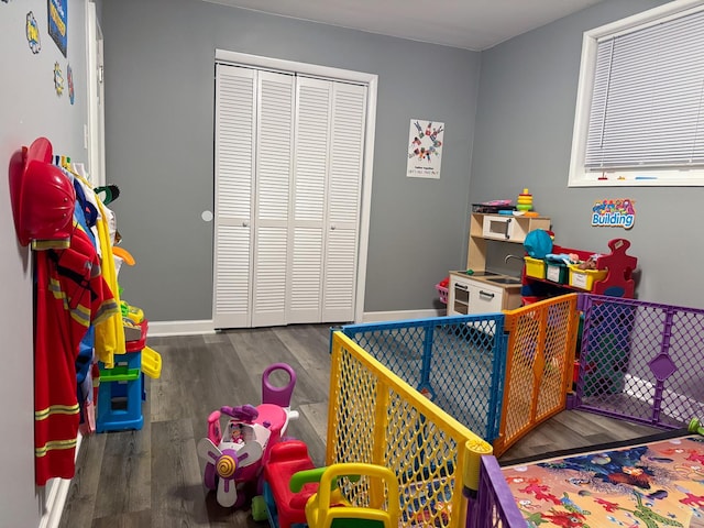 480 E 163rd St, South Holland, IL 60473 - playroom featuring wood finished floors and baseboards