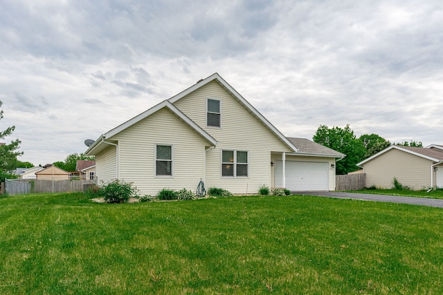 5724 Pierce Ln, South Beloit, IL 61080 - traditional home featuring driveway and a garage