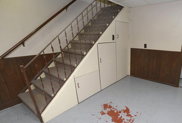 610 E Main St, Ottawa, IL 61350 - view of stairs