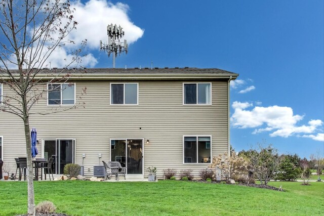 1129 Amber Dr, Cary, IL 60013 - photo 26